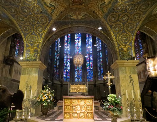 Aachen Cathedral with High Altar and Pala d'Oro in foreground and Marienschrein (Shrine of Saint Mary) behind.  